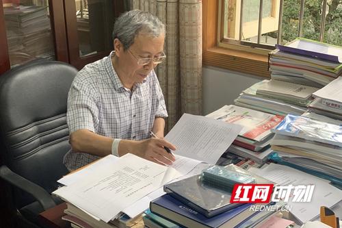 2019年全國(guó)教書(shū)育人楷模名單公布！有你身邊的老師嗎？