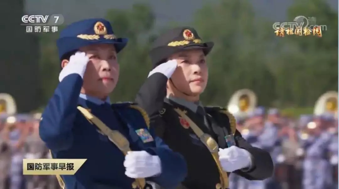 國慶大閱兵女將軍領(lǐng)隊，是她！
