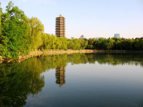北大一教師被舉報與多人發(fā)生不正當關(guān)系，校方通報：撤銷教師資格！解聘！| 特別關(guān)注