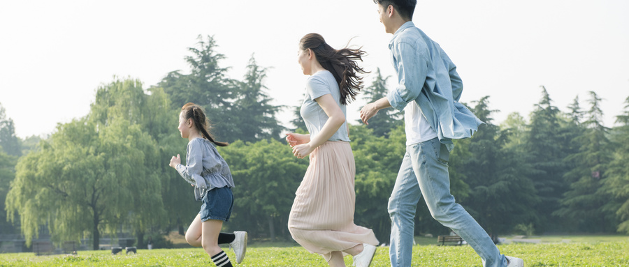 如何培養(yǎng)出快樂、溫暖、人格健全的孩子？
