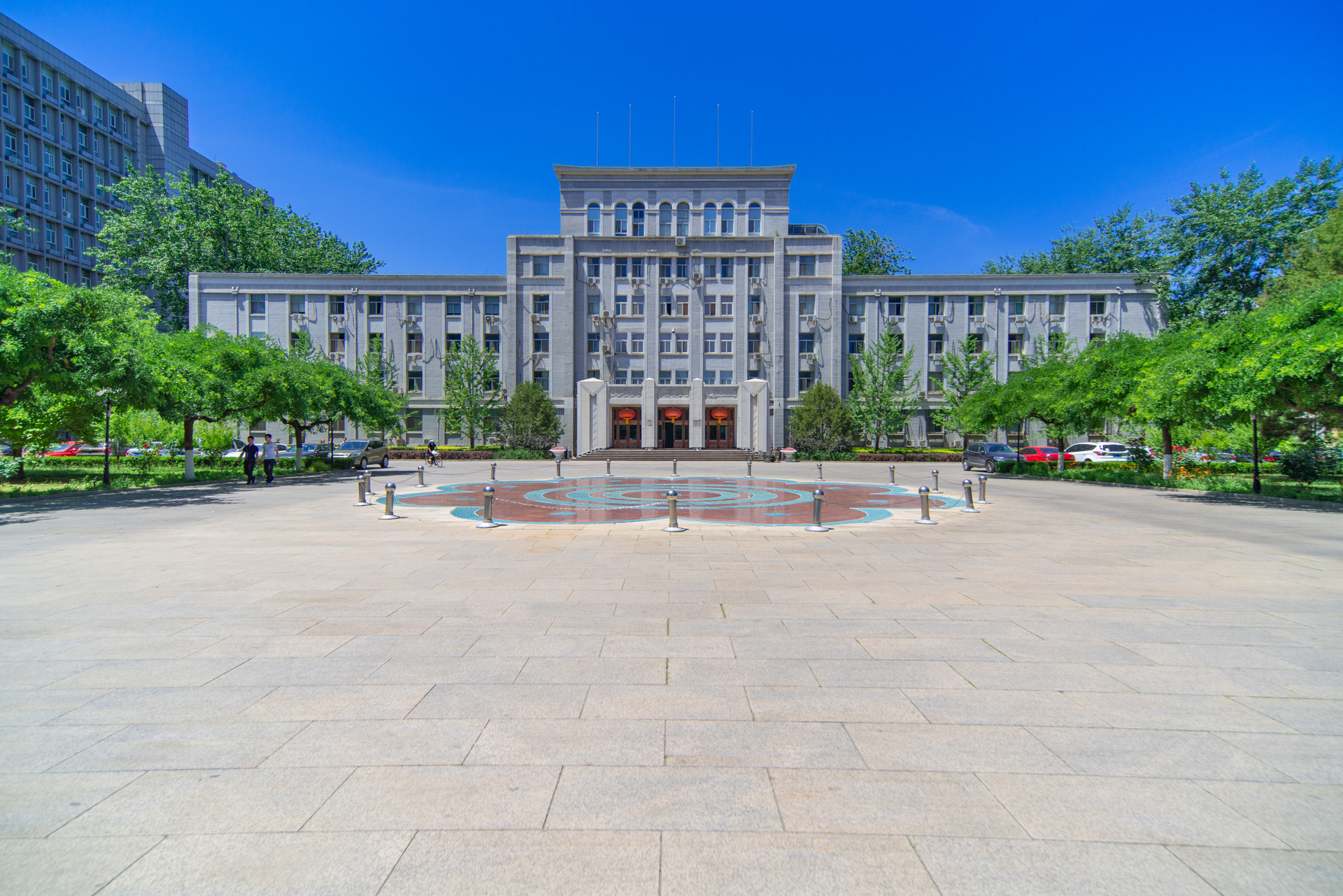 那些被迫輟學(xué)、分流到職高的孩子，后來(lái)怎么樣了？看完他的故事，才知道上不了高中意味著什么……
